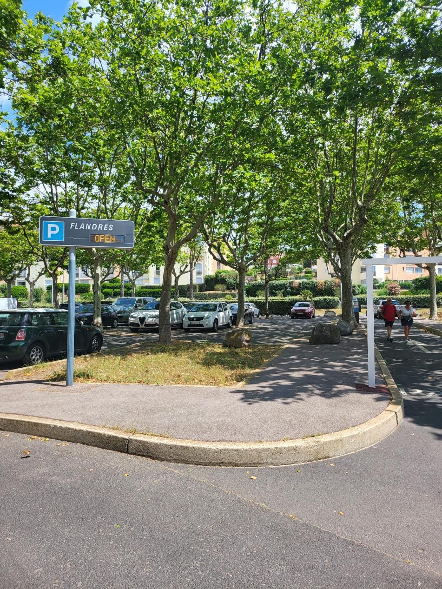 Residence Le Pharo Agde Bagian luar foto